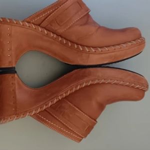 FRYE Leather Shoes 7.5 Slip-in Clogs Made in Brazil